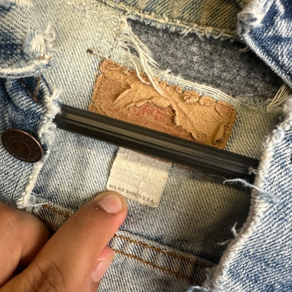 Vintage Levis Denim Trucker Jacket Mens L Blue Distressed USA Made 80s Thrashed - Picture 3 of 10